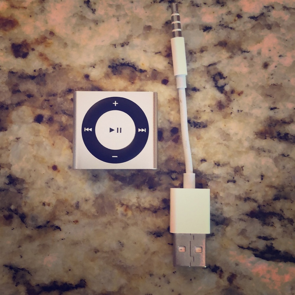 4th Generation iPod shuffle. Barely used.